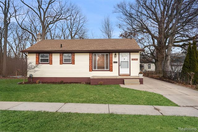 22635 California Street, Saint Clair Shores, MI 48080