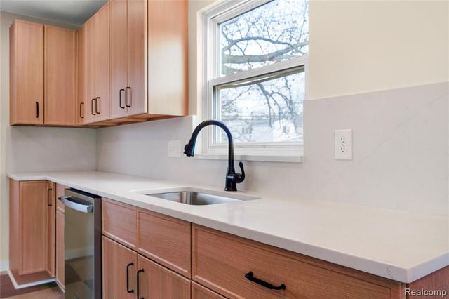 22635 California Street, Saint Clair Shores, MI 48080