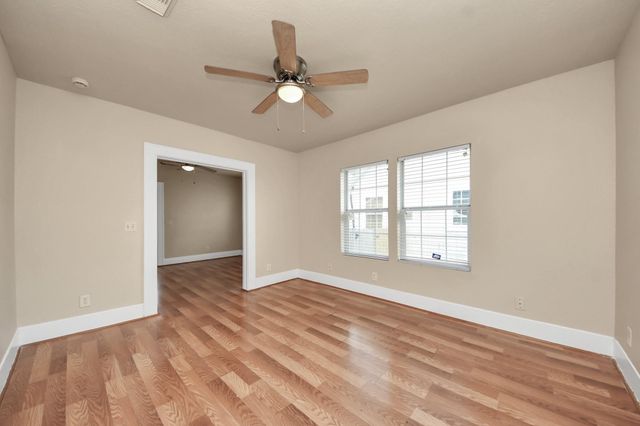 201 W Pitts Avenue, Pasadena, TX 77506