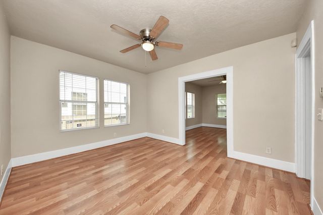 201 W Pitts Avenue, Pasadena, TX 77506