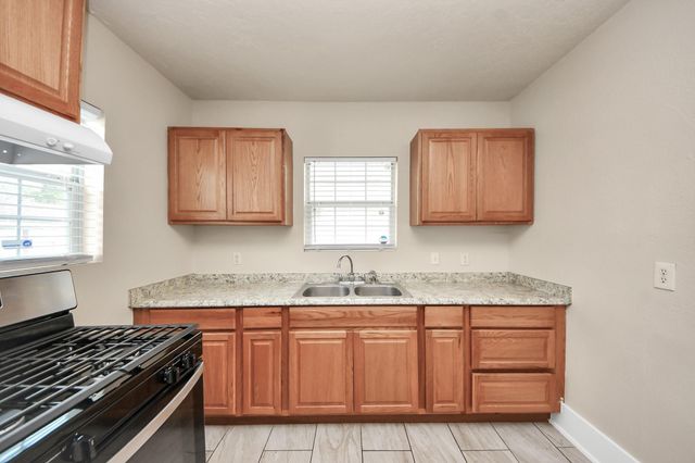 201 W Pitts Avenue, Pasadena, TX 77506