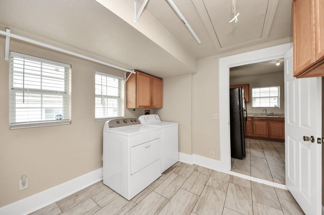 201 W Pitts Avenue, Pasadena, TX 77506