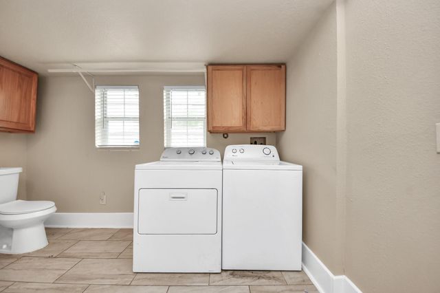 201 W Pitts Avenue, Pasadena, TX 77506