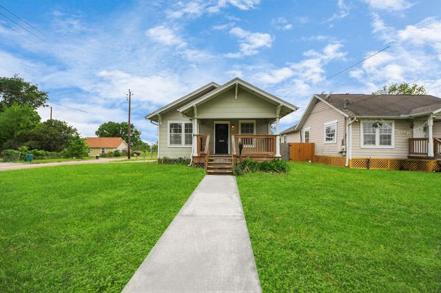 201 W Pitts Avenue, Pasadena, TX 77506