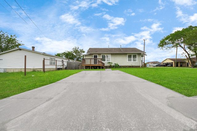 201 W Pitts Avenue, Pasadena, TX 77506