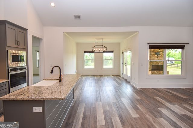 158 Conner Lane, Williamson, GA 30292
