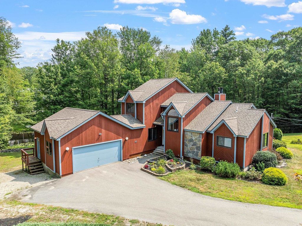 10 Blue Hills Drive, Rochester, NH 03839