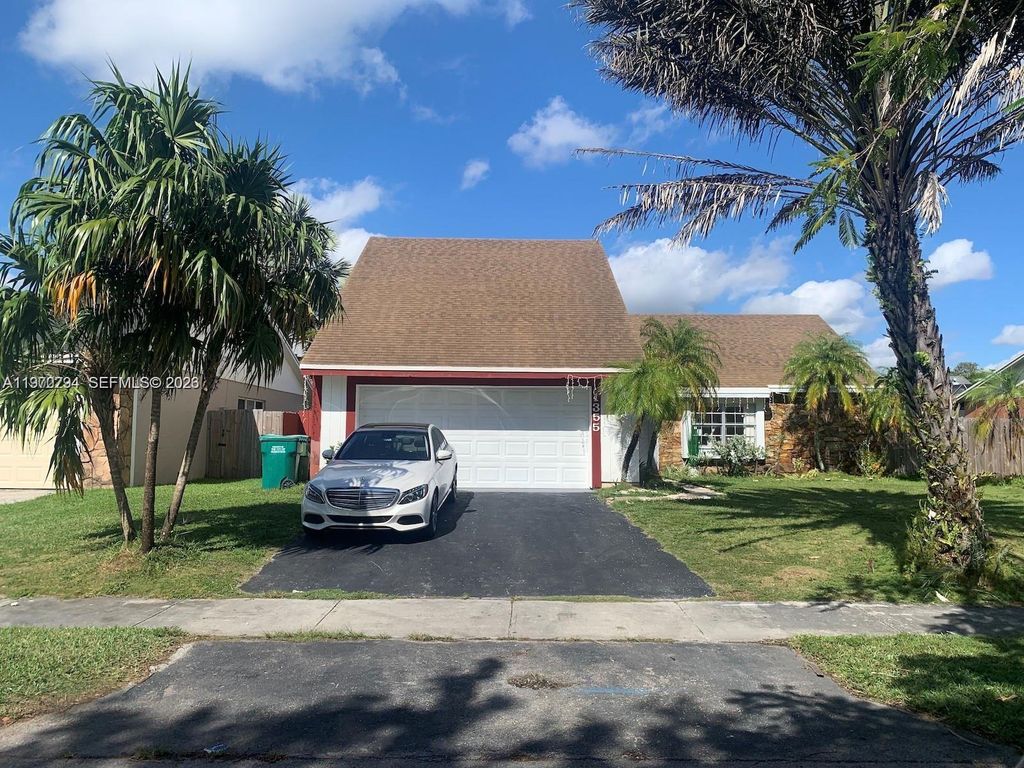 1355 S Fieldlark Lane, Homestead, FL 33035