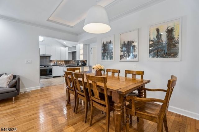26 Oak St, Bloomingdale Boro, NJ 07403