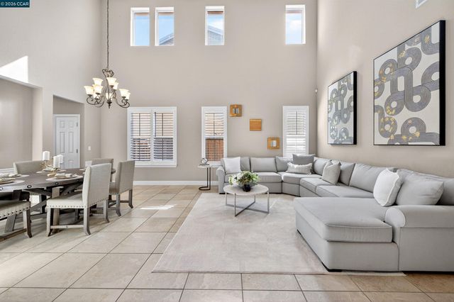6 Tullach Pl, Hayward, CA 94542
