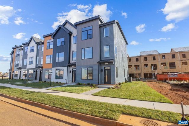 2019 LARKIN AVE, Crozet, VA 22932