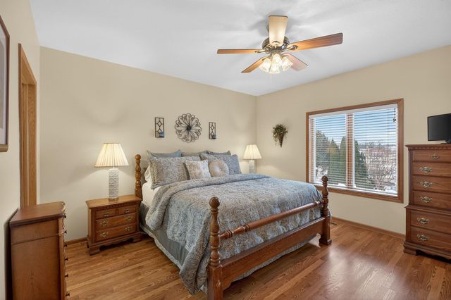 1234 Hummingbird Circle, Waterloo, IA 50702