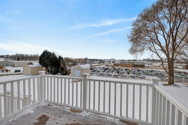 1234 Hummingbird Circle, Waterloo, IA 50702