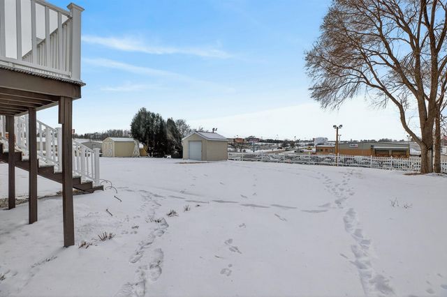 1234 Hummingbird Circle, Waterloo, IA 50702