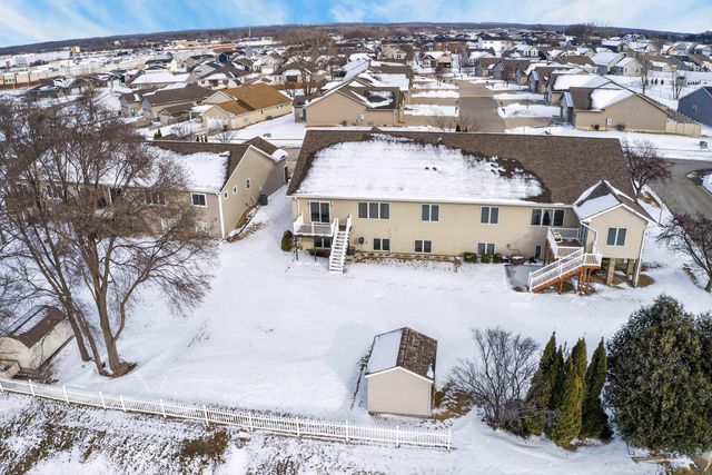 1234 Hummingbird Circle, Waterloo, IA 50702