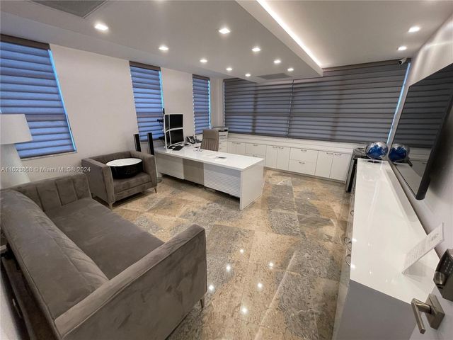 3800 S Ocean Dr 212, Hollywood, FL 33019