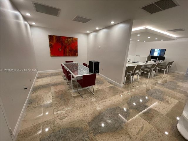 3800 S Ocean Dr 212, Hollywood, FL 33019