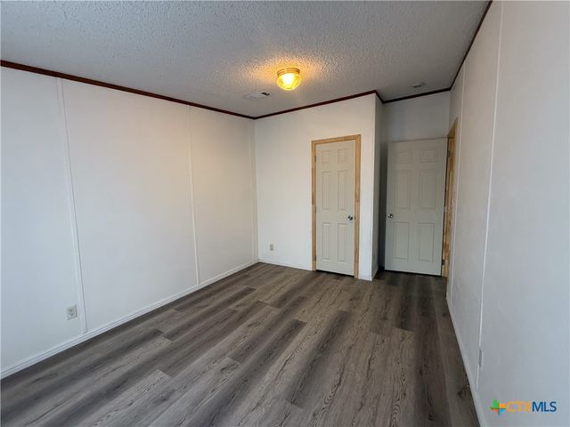 801 E Mesquite Lane, Victoria, TX 77901