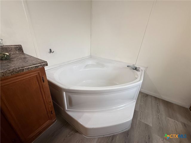 801 E Mesquite Lane, Victoria, TX 77901