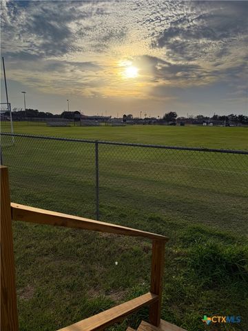 801 E Mesquite Lane, Victoria, TX 77901