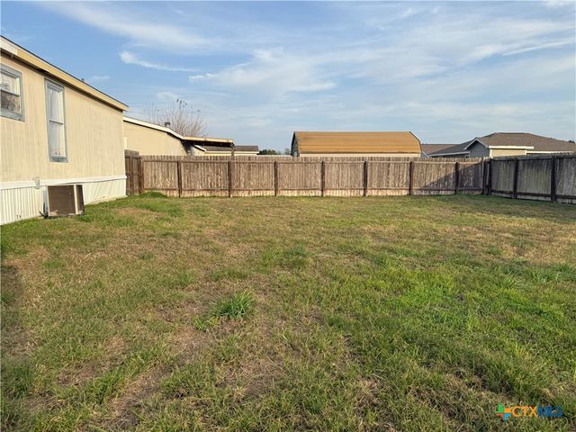 801 E Mesquite Lane, Victoria, TX 77901