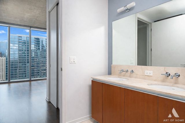 600 N FAIRBANKS Court 2809, Chicago, IL 60611