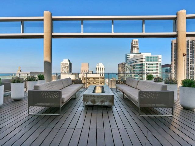 600 N FAIRBANKS Court 2809, Chicago, IL 60611