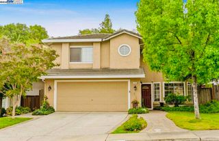 1060 Green Point Ct, Concord, CA 94521