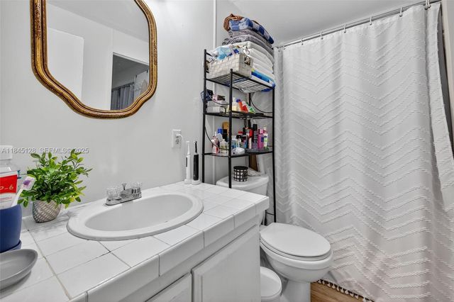 2430 SW 53rd Street, Dania Beach, FL 33312