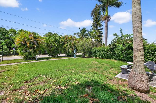 2430 SW 53rd Street, Dania Beach, FL 33312