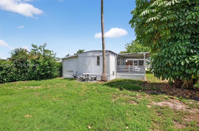 2430 SW 53rd Street, Dania Beach, FL 33312