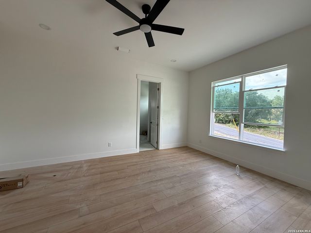 102 MAGNOLIA CIR, Boerne, TX 78006