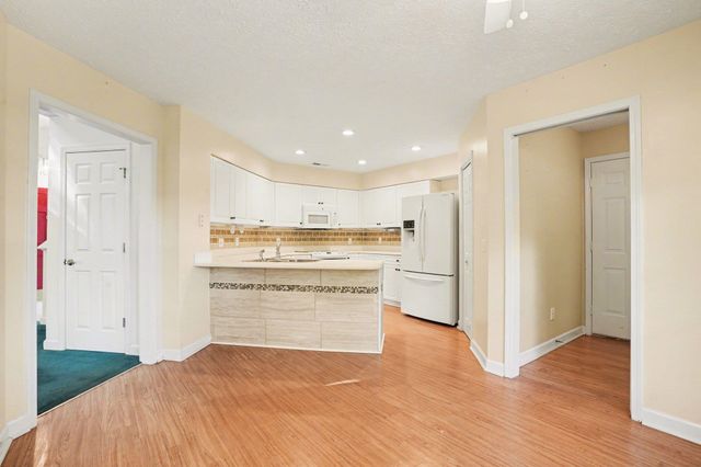 9374 Pinckney Ln., Murrells Inlet, SC 29576