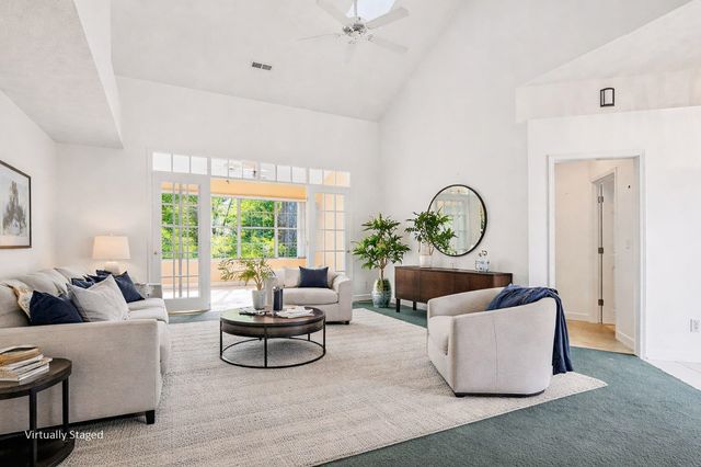 9374 Pinckney Ln., Murrells Inlet, SC 29576