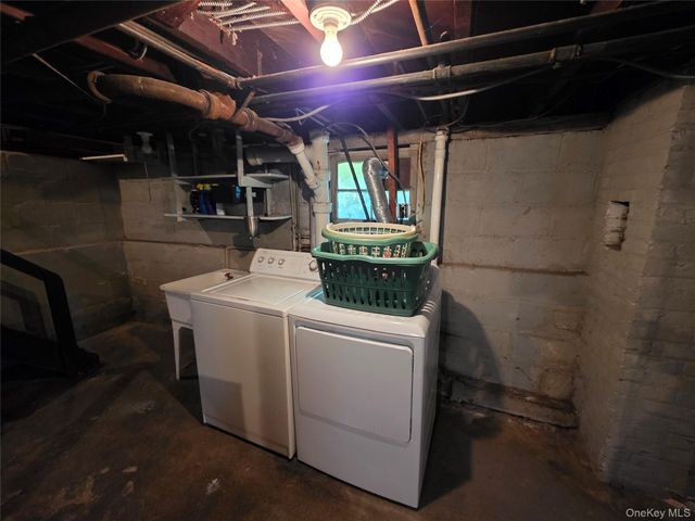 416 Minnieford Avenue, Bronx, NY 10464