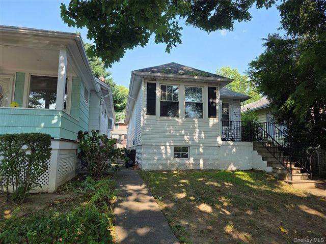 416 Minnieford Avenue, Bronx, NY 10464