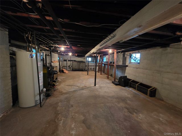 416 Minnieford Avenue, Bronx, NY 10464