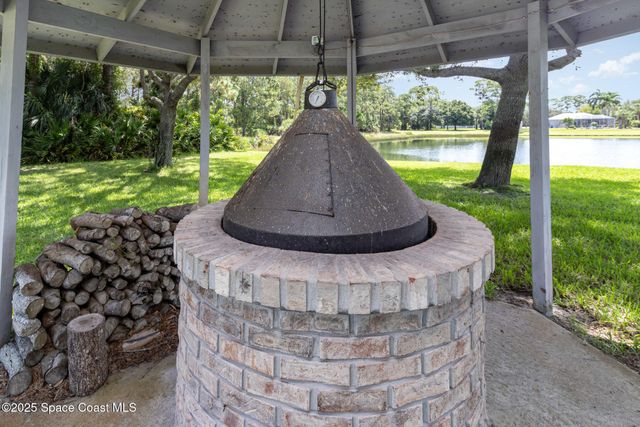 207 Brightwater Drive SE, Palm Bay, FL 32909