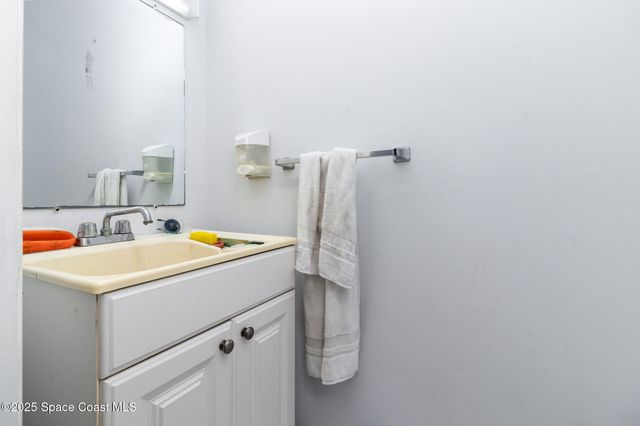 207 Brightwater Drive SE, Palm Bay, FL 32909