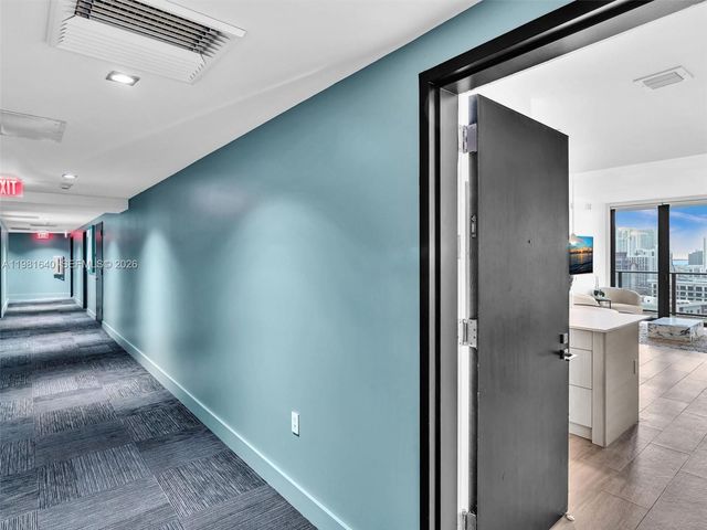 121 NE 34th St 2102, Miami, FL 33137