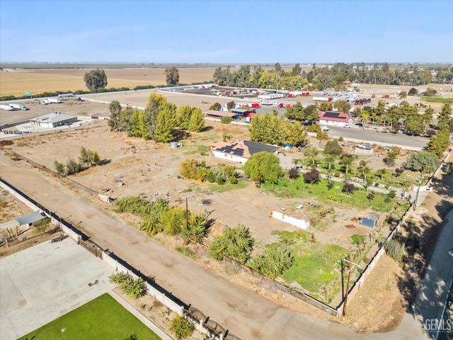 18005 S Union Avenue, Bakersfield, CA 93307