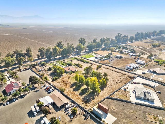 18005 S Union Avenue, Bakersfield, CA 93307