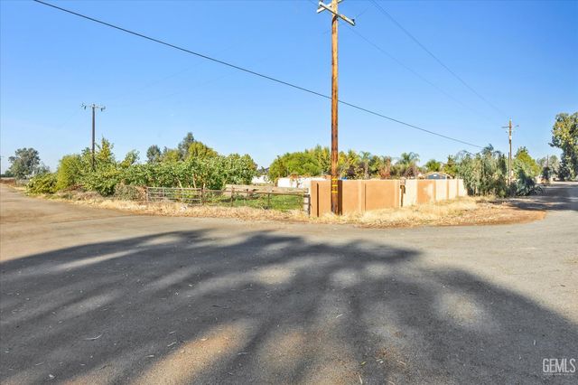 18005 S Union Avenue, Bakersfield, CA 93307