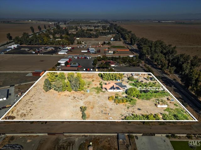 18005 S Union Avenue, Bakersfield, CA 93307