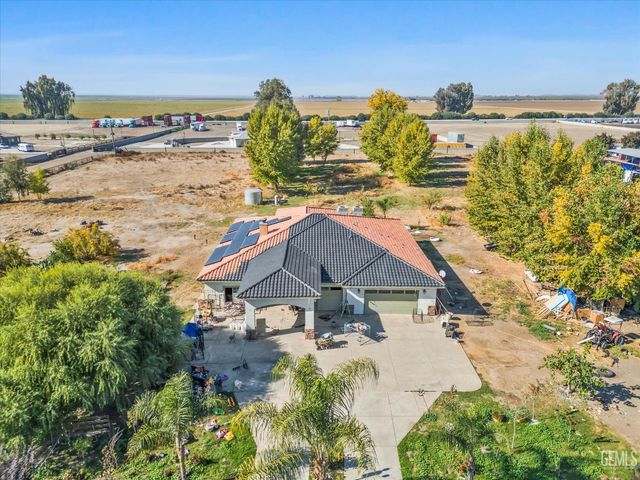 18005 S Union Avenue, Bakersfield, CA 93307