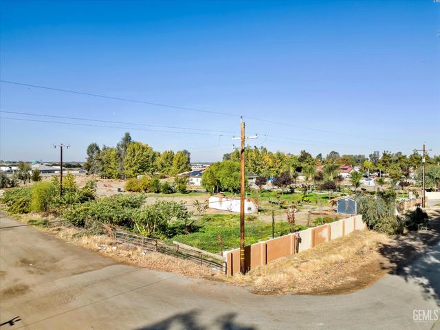 18005 S Union Avenue, Bakersfield, CA 93307