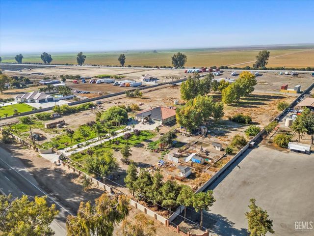18005 S Union Avenue, Bakersfield, CA 93307