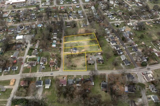 1812 Cherokee Dr, Columbia, TN 38401