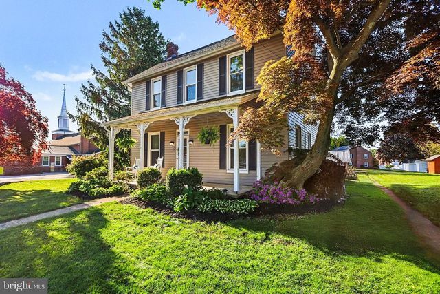 8 BROADWAY, Stewartstown, PA 17363