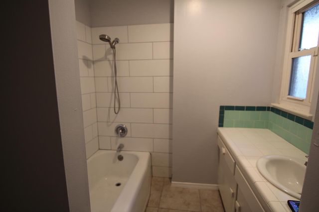 567 E Keats Avenue, Fresno, CA 93710